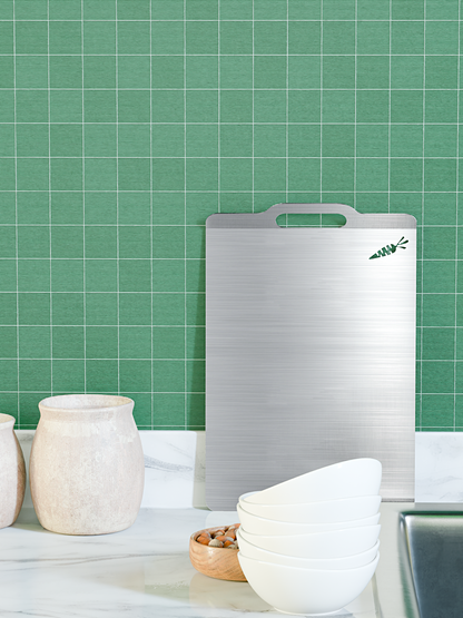 Steel chopping board